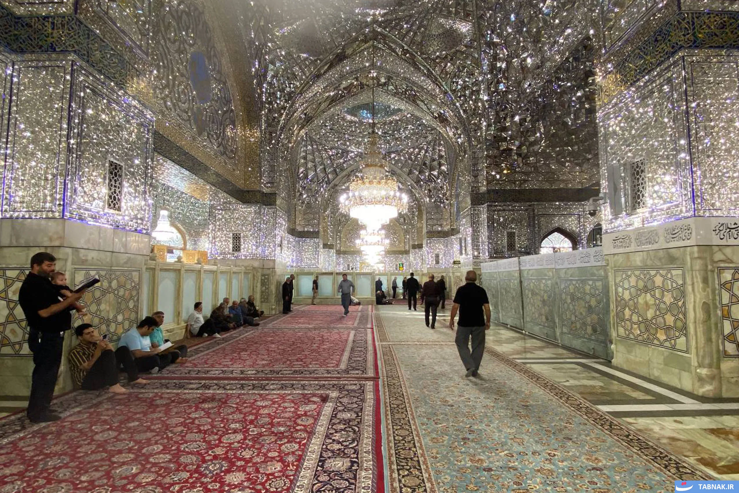 آمادهسازی حرم مطهر رضوی برای ایام سوگواری