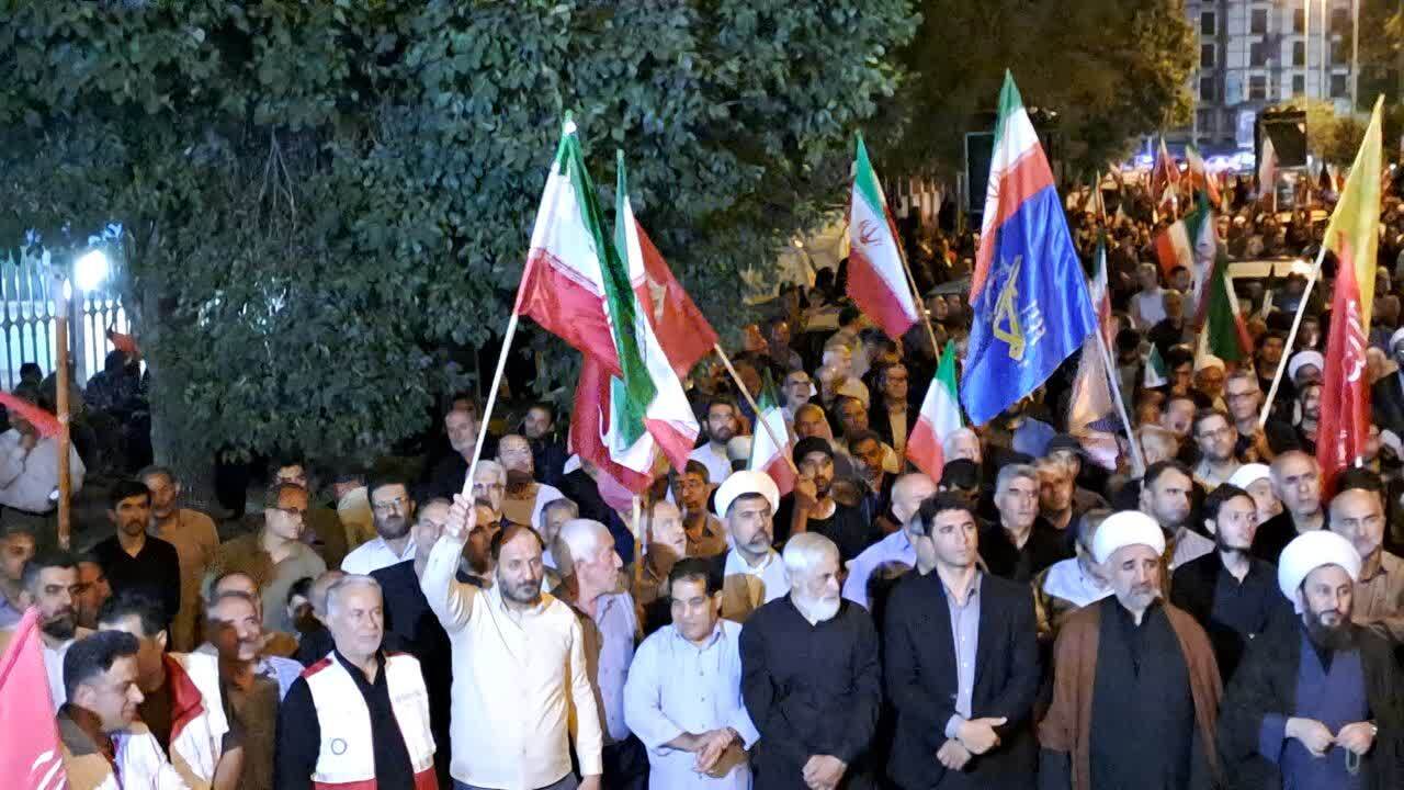 تجمع شبانه مردم خوی در خونخواهی رهبر شهید انقلاب