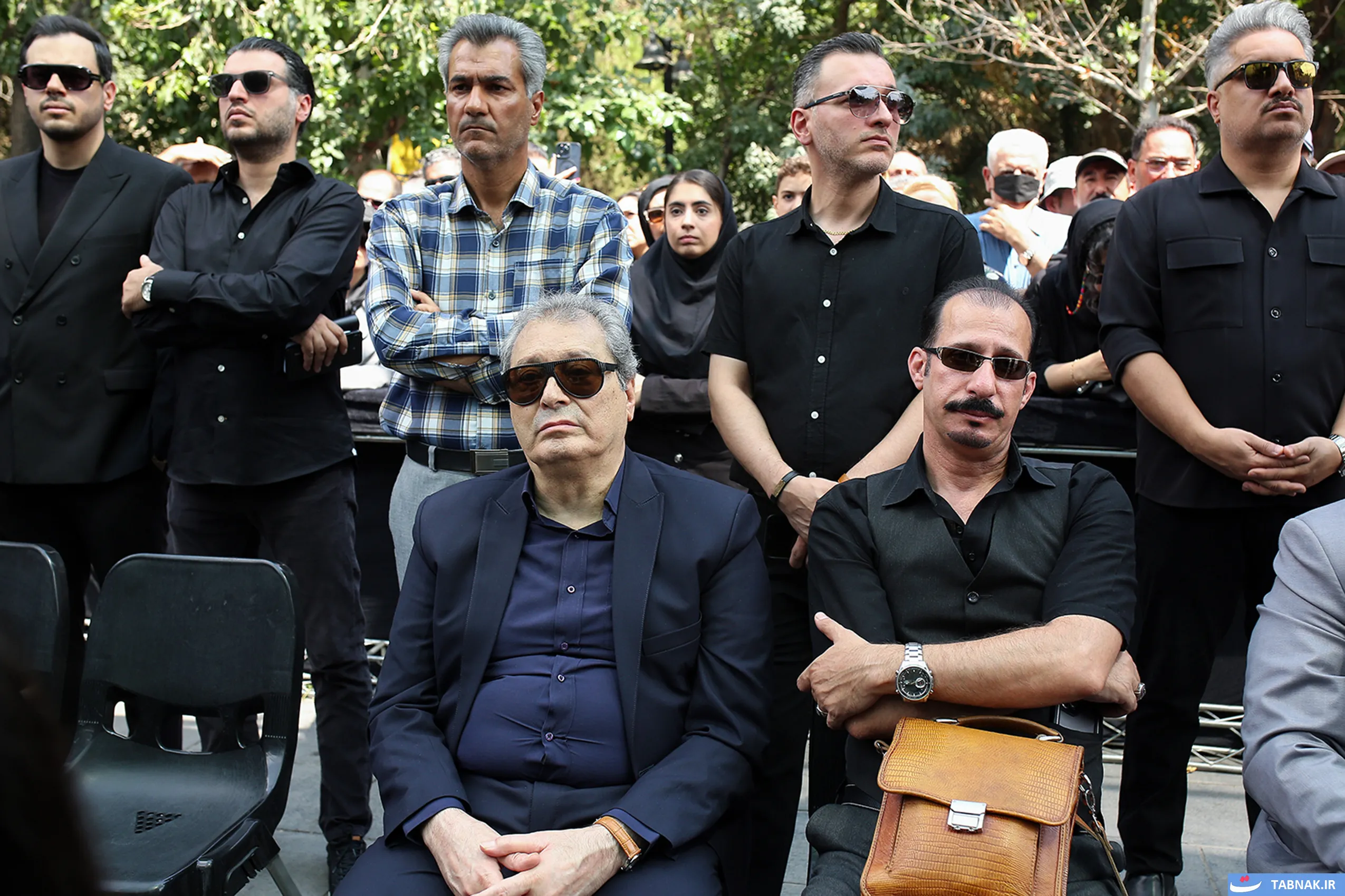 حضور هنرمندان موسیقی در مراسم تشییع ایرج خواجهامیری