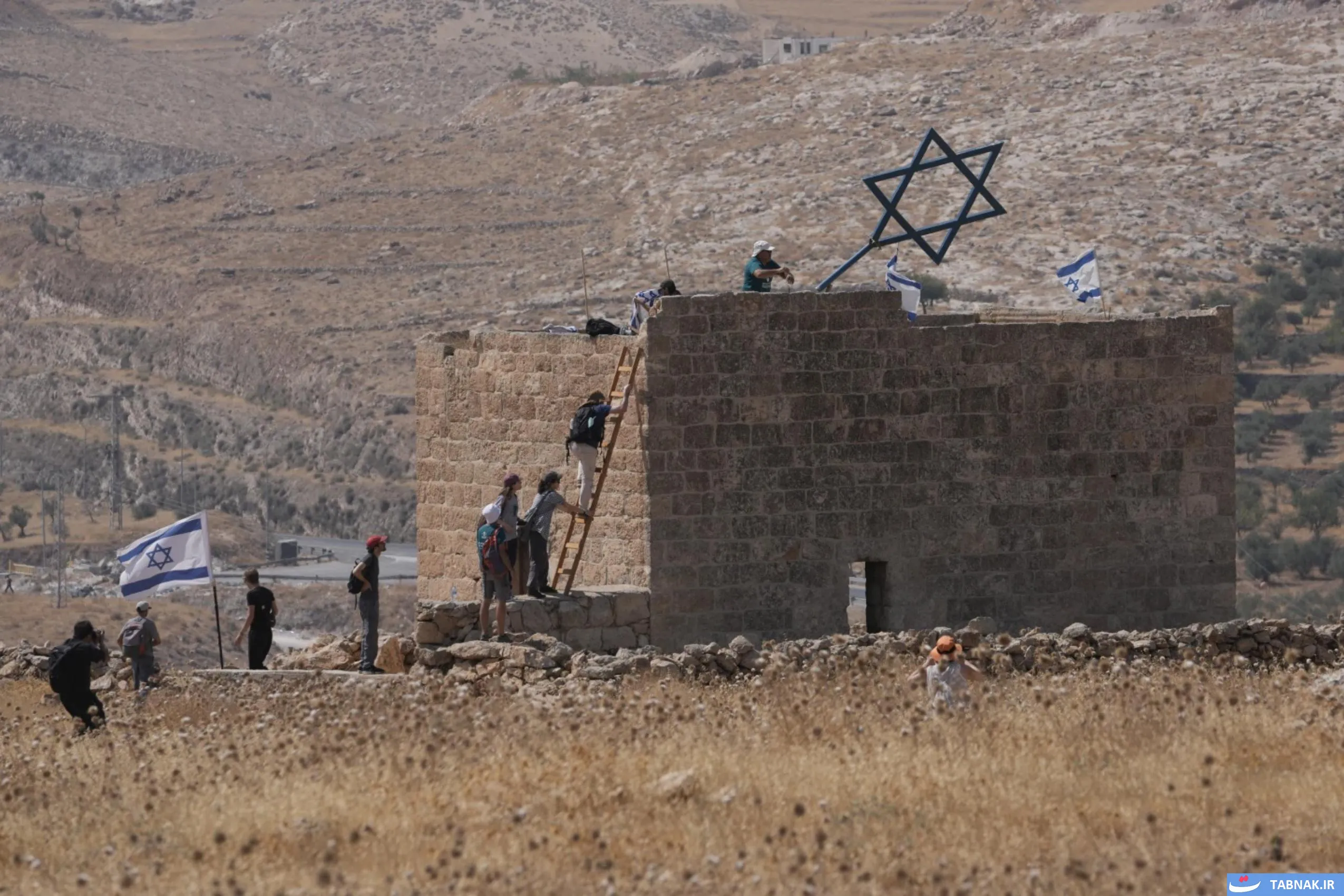 خانوادههای فلسطینی در محاصره قُصره