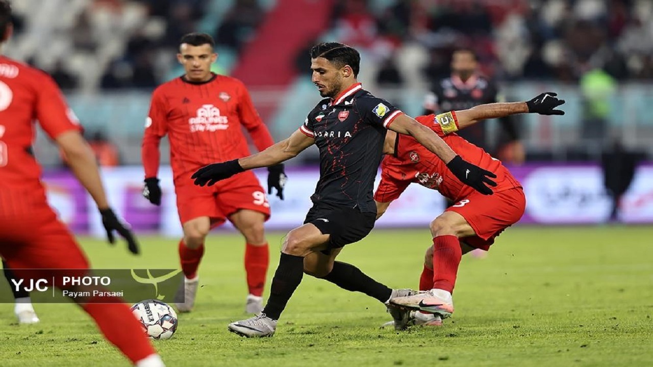 دیدار تراکتور و پرسپولیس در ورزشگاه یادگار امام تبریز