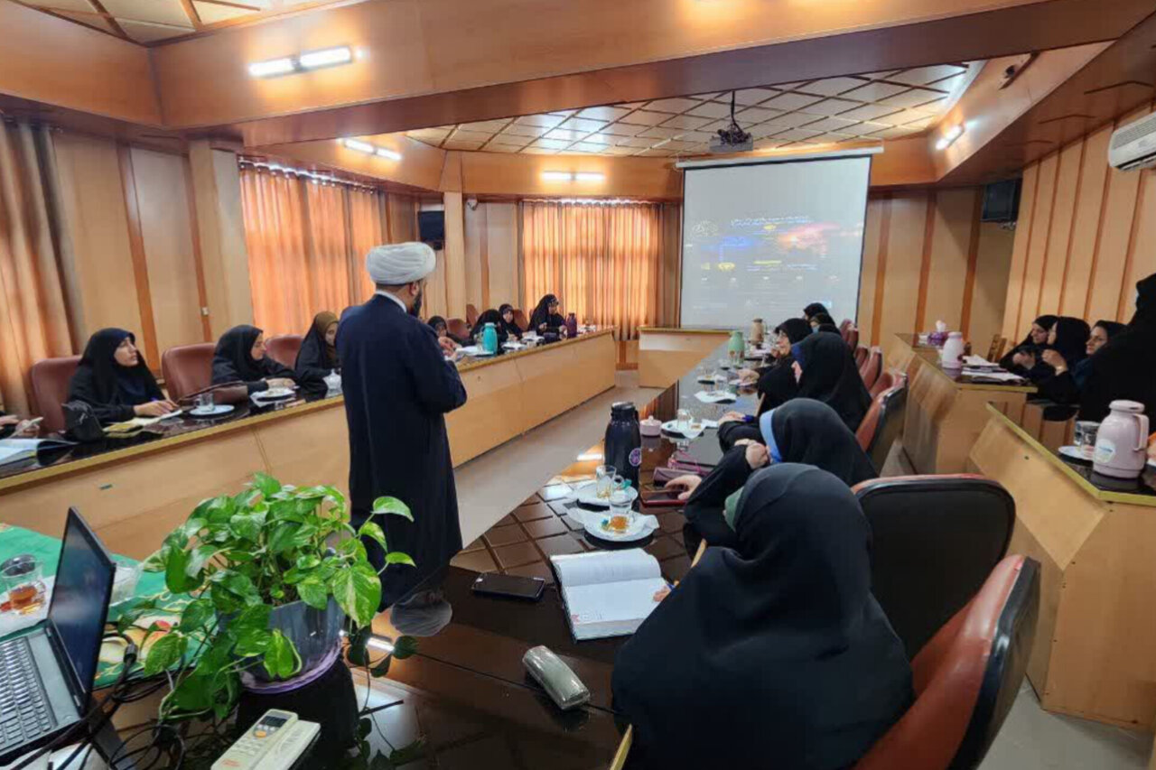 کارگاه آموزشی نگاه راهبردی به خانواده و نسل آینده در مازندران