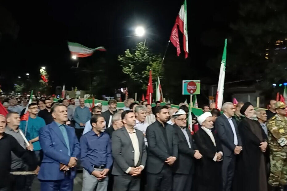 تجمع مردم سلماس در حمایت از رهبری و آرمانهای انقلاب اسلامی