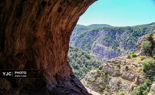 رسوبات و ساختارهای زمینشناختی در غار