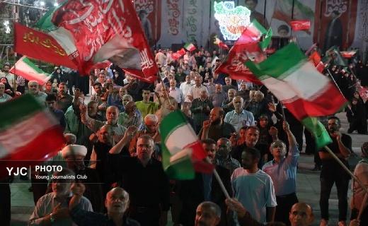 حضور خانوادهها و جوانان رشتی در قرار شبانه میدان شهدای ذهاب